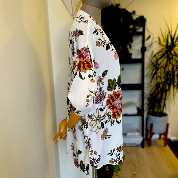 Boho Floral Shawl - Size S - Picture 2 of 6